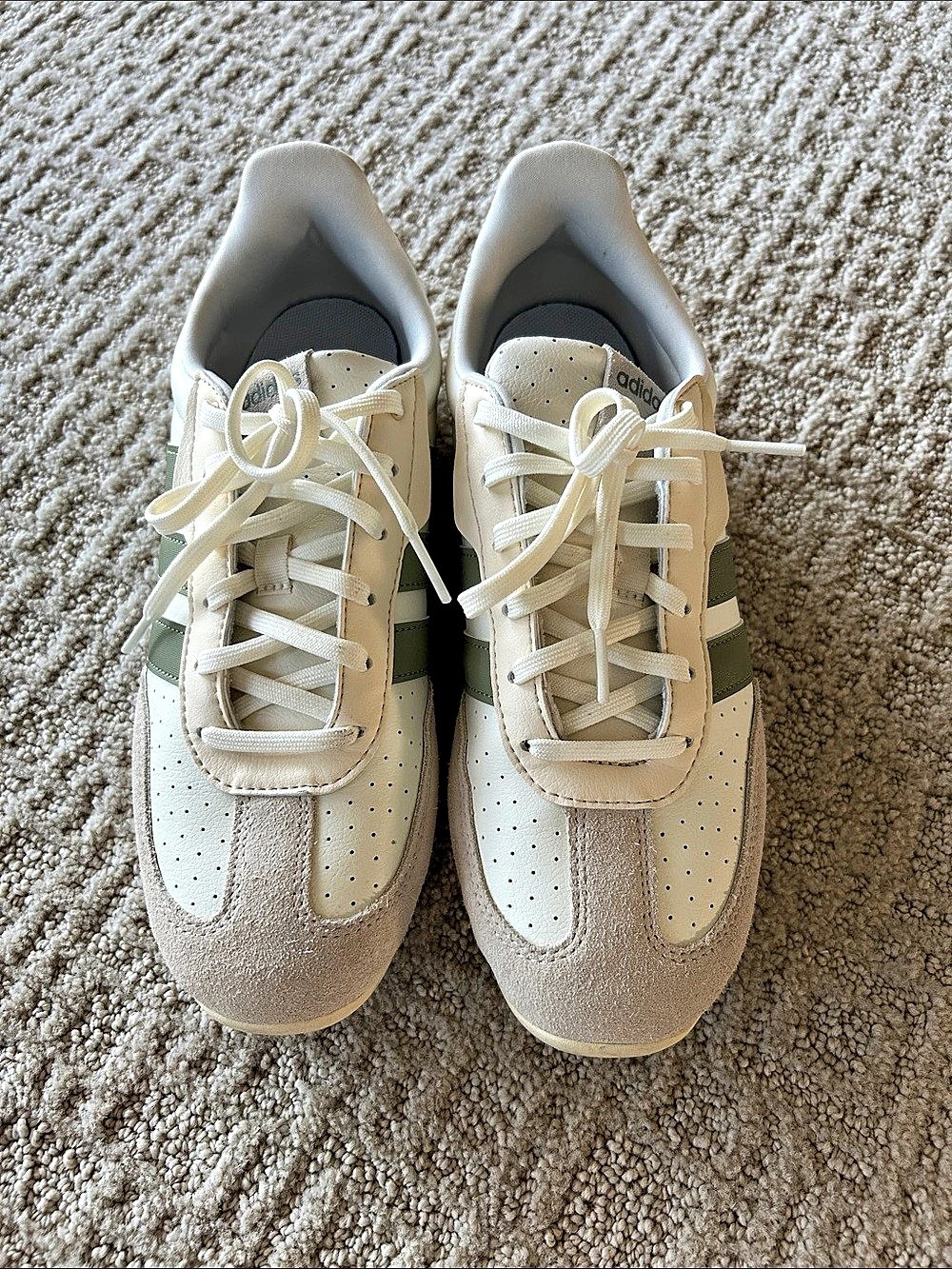 adidas Country OG Sneakers White & Green US 8.5 women’s Like New